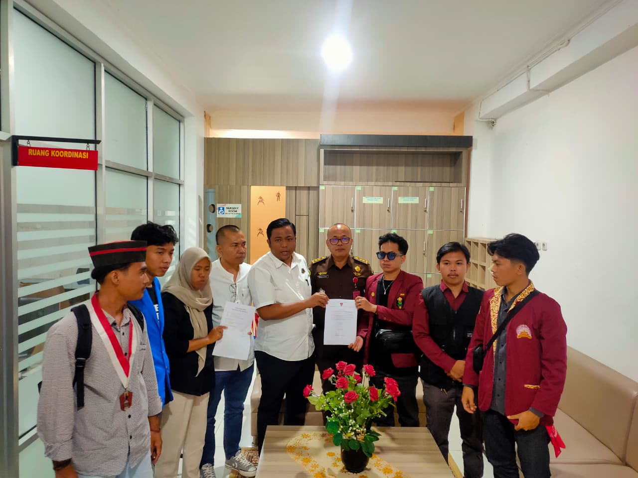 Massa Gelar Aksi di Kejati Bengkulu Tuntut Penyelidikan Dugaan Pelanggaran Hukum Penerbitan HGU PT ABS