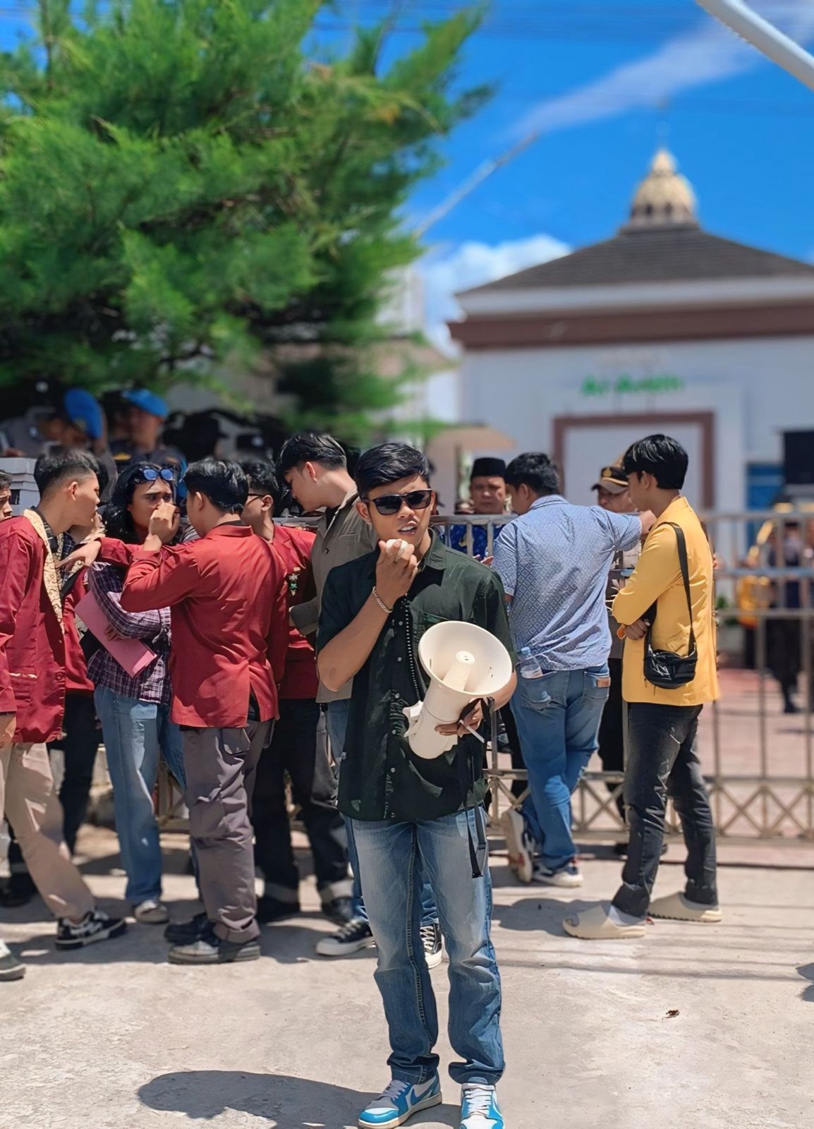 Pilkada oleh DPRD: Kudeta Demokrasi dan Legalisasi Oligarki