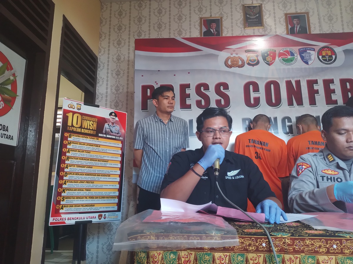 Satresnarkoba Bengkulu Utara Bekuk Empat Kurir Sabu, Salah Satu Sembunyikan Barang Bukti dalam Bantal