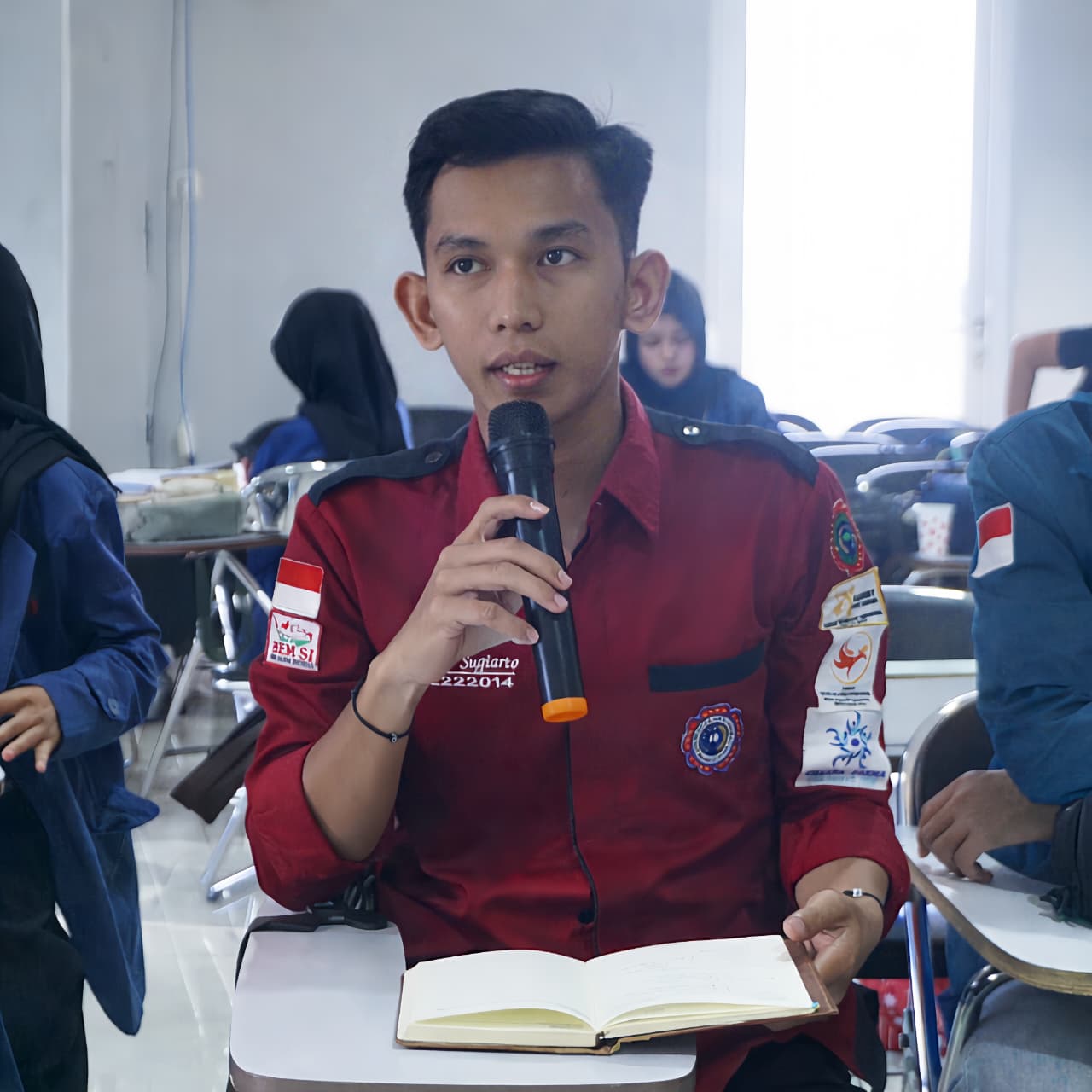 Demokrasi yang Terancam dari Akar: Ketika Kritik Dibalas Intimidasi