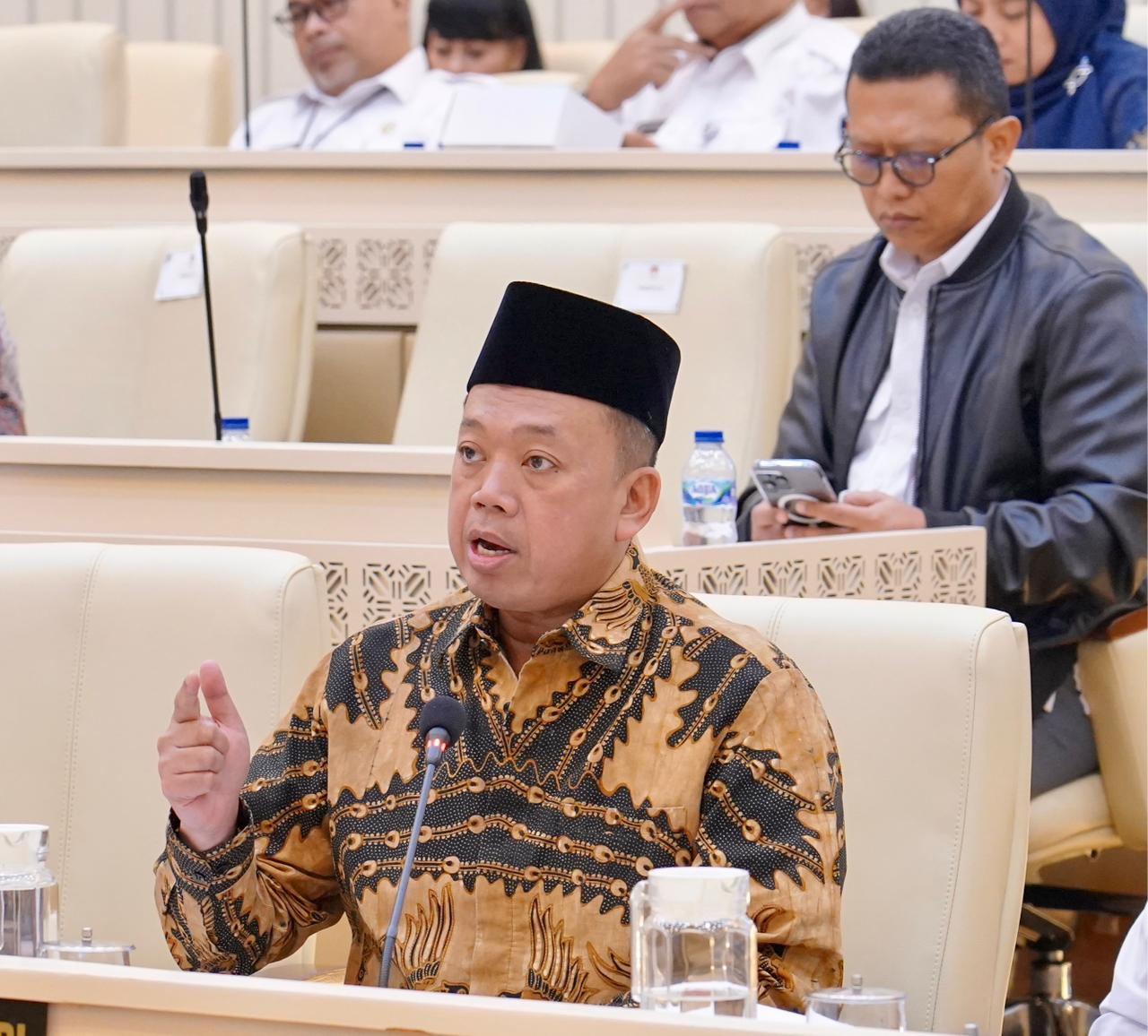 RDP Bersama Komisi II DPR RI, Menteri Nusron Sampaikan Penanganan Sengketa Capai 99,45%