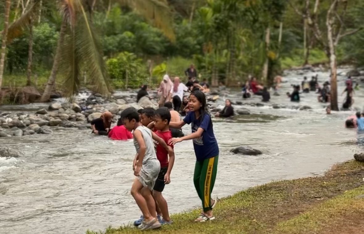 Viral di Medsos, Pemandian Alam Lubuk Saung Diserbu Ribuan Wisatawan Tiap Hari